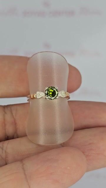 Video de Cintillo Plata Y Oro Rojo Rose Y Piedra Verde Mrt - C2300