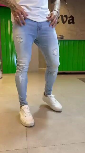 Video de Calça Super Skinny Azul Marmorizada Clara c/ Rasgo REF: 9147
