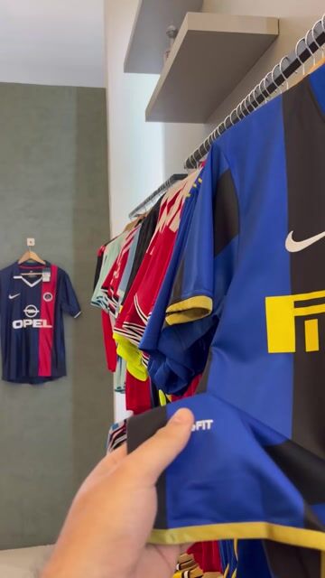 Video de Inter de Milão home 2008/09, Adriano 10