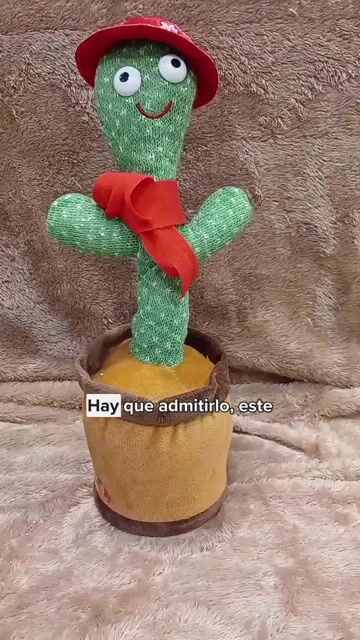 Video de Peluche Cactus Bailarin Canta y Repite Voz Sombrero Bufanda