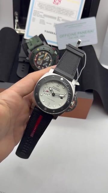 Video de Panerai Submersible Luna Rossa - 47mm - AÇO/MOSTRADOR BRANCO - SILICONE E NYLON