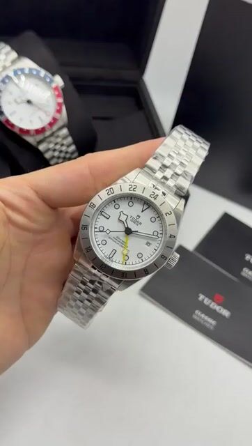 Video de Tudor Black Bay Pro GMT - 41mm