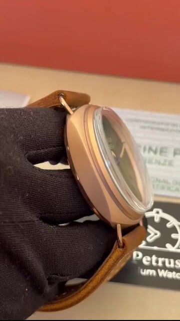 Video de Panerai Radiomir 47mm - AÇO ROSE/MOSTRADOR VERDE - COURO