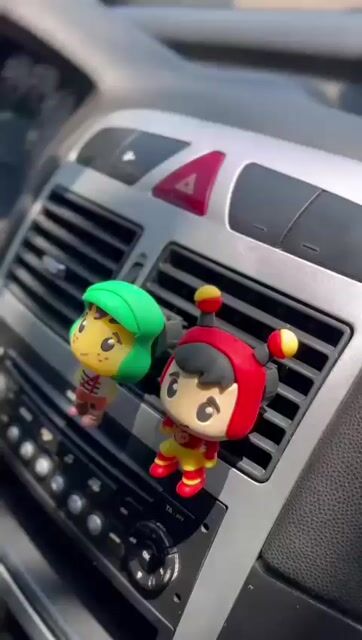 Vídeo de Cheirinho para Carro Pingente Aromático CHAVES E CHAPOLIN – Recarregável para seu Carro