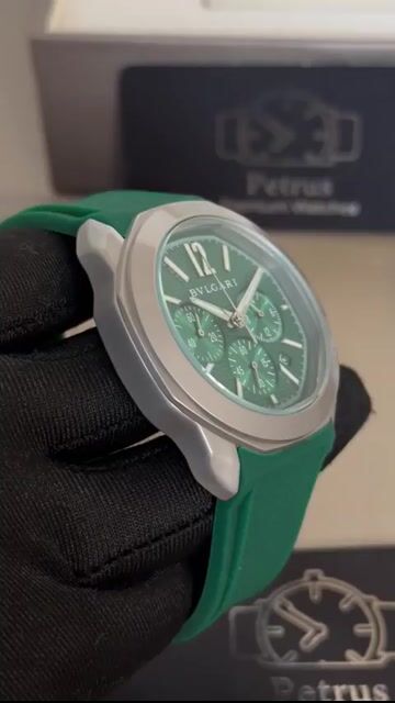 Video de Bvlgari Octo Roma 42mm - AÇO/MOSTRADOR VERDE - SILICONE