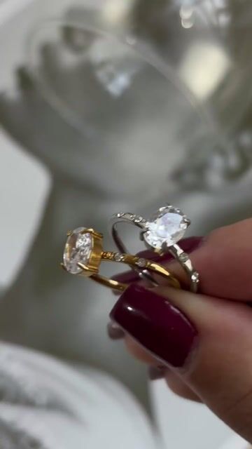 Video de Anel Solitário com pedrinhas Gold / Prata Aço Inox Com Pedra Zircônia