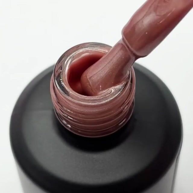 Video de Esmalte semipermanente pink mask - Nude Radiance cod. 644 - Col. Pastel cat eye