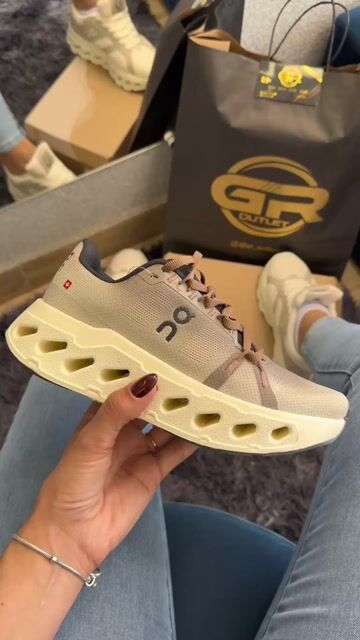Vídeo de Outlet GR