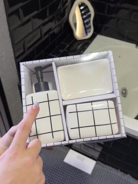 Video de Set de Baño Cuadrille Negro y blanco GH-2817