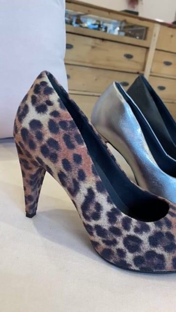 Video de Stiletto Piccadilly 749001