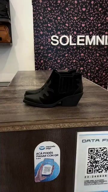 Video de SOLEMNIA SHOES