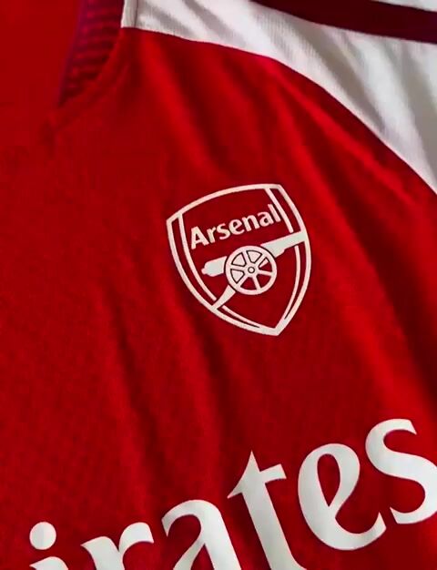 Video de CAMISETA 2026/27 ARSENAL TITULAR - TELA JUGADOR