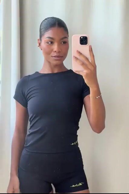 Vídeo de VITORIA CARVALHO MODA FITNESS
