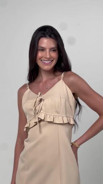 Vídeo de VESTIDO CURTO CAMILLY