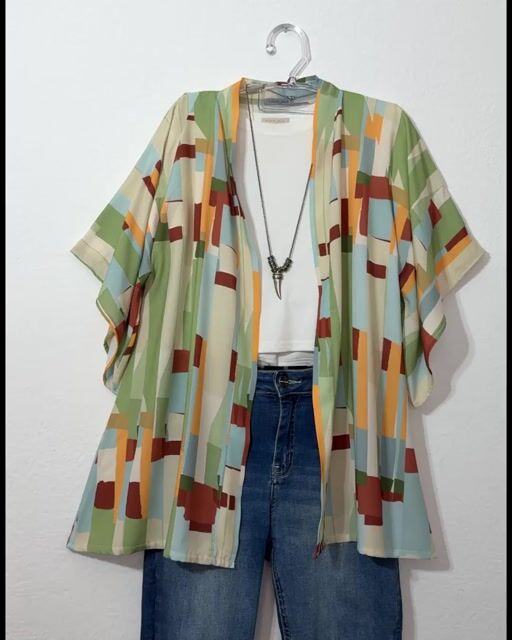 Vídeo de kimono estampado mosaico solar