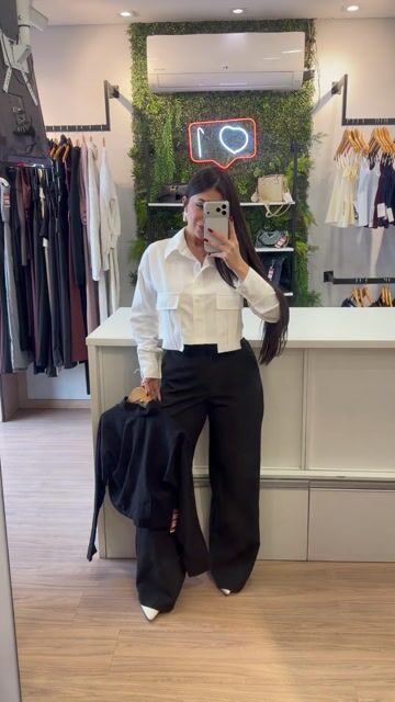 Vídeo de CROPPED CAMISA BOLSO OVER