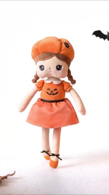 Video de METOO DOLL - BONECA ANGELA 40CM HALLOWEEN - ABÓBORA