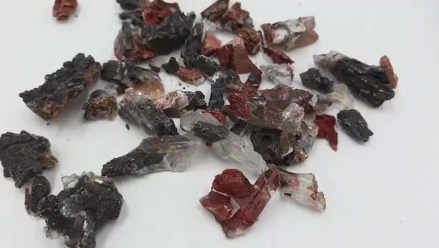 Video de Ferro Selenita en Bruto sobre Matriz | 350 g