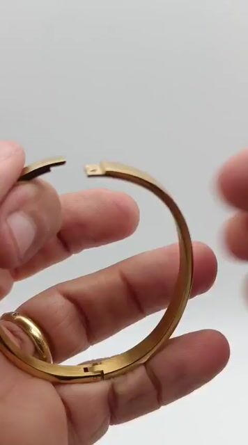 Video de Bracelete Dourado São Bento - textura