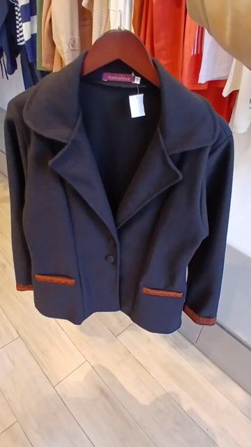 Vídeo de Blazer Corine
