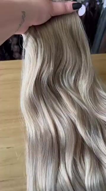 Vídeo de LURA LOIRO PEROLA MESCLADO DOURADO/ACINZENTADO OMBRÉ HAIR