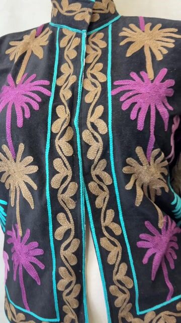 Video de Casaco de veludo boho Cod:J-14 preto com roxo