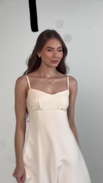 Vídeo de VESTIDO MIDI VALERIA