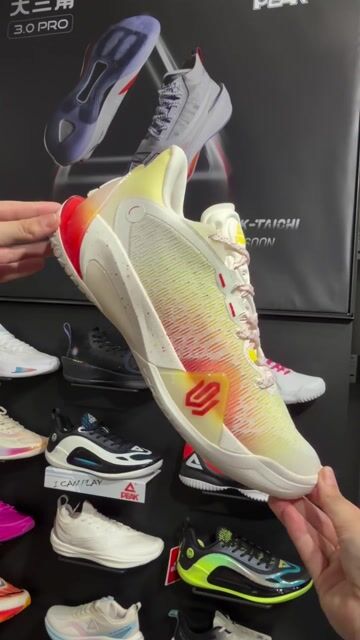 Video de Zapatilla Peak Andrew Wiggins Taichi Talent 2 Chinese New Year
