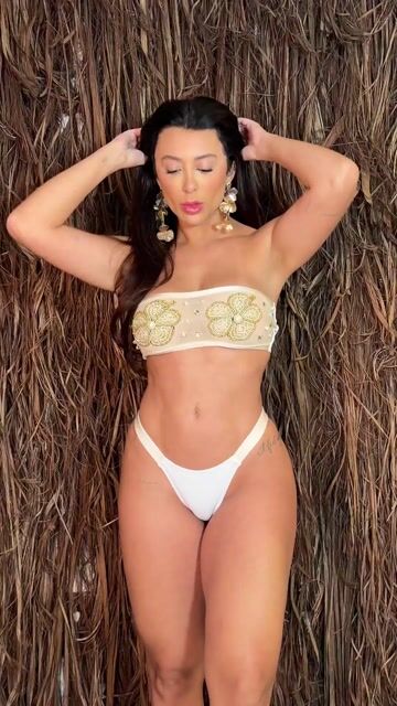 Vídeo de Mariah Biquínis