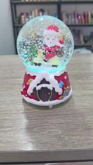 Video de LAMPARA ESFERA C/LUZ+MUSICA 10 MELODIAS NAVIDAD 44087 CON NIEVE!