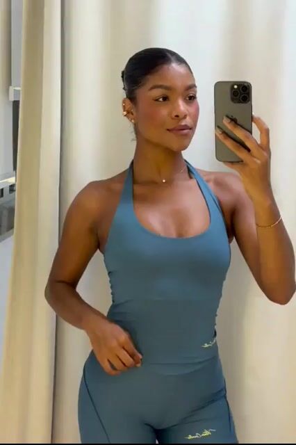 Vídeo de VITORIA CARVALHO MODA FITNESS