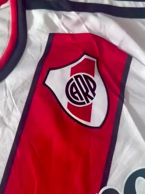 Video de CAMISETA 2026/27 RIVER TITULAR