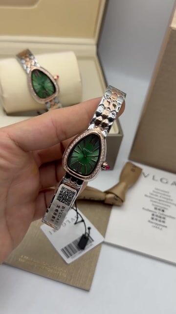 Video de Bvlgari Serpenti 29mm - AÇO COM ROSE/MOSTRADOR VERDE