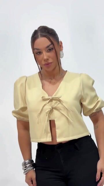 Vídeo de Cropped Esther Alfaiataria