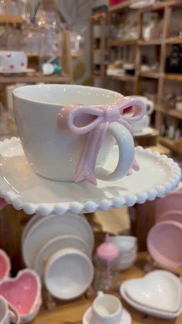 Video de TAZA CERÁMICA MOÑO ESPEJADA