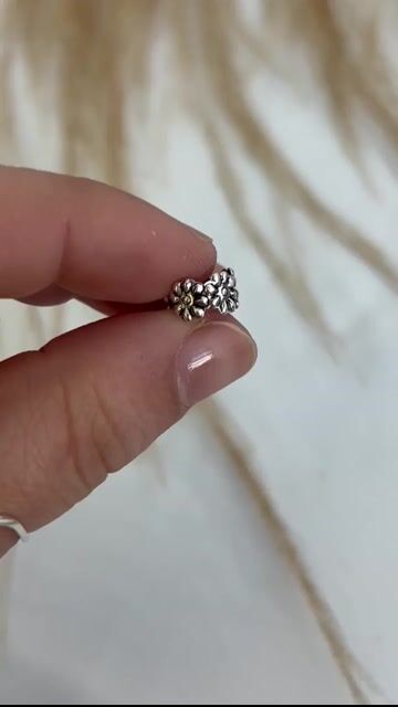 Vídeo de Piercing Fake Flores Envelhecidas Em Prata 925