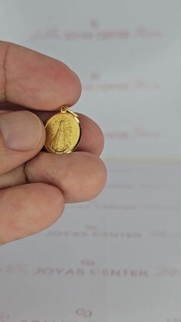 Video de Dije Oro 18k Virgen De Lujan Relieve 1.5 Cm 1.7 Gramos C2183