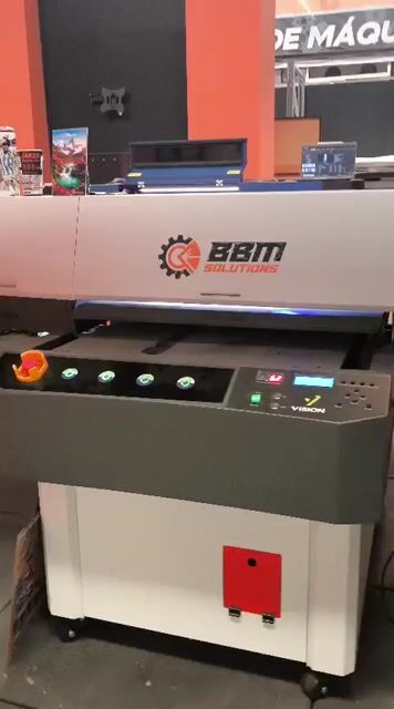 Video de Impresora UV Cama Plana 9060 con 3 Cabezales Epson i3200 – Alta Producción UV