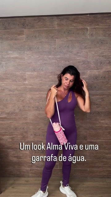 Vídeo de Macacão Clara Uva