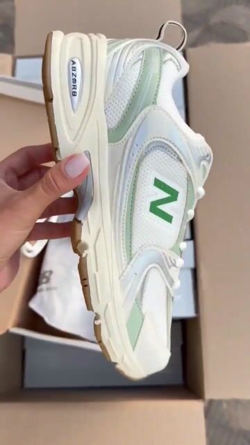 Video de New Balance 530