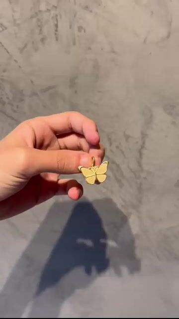Video de Pingente Feminino Borboleta