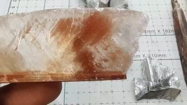 Video de 12 Piezas Selenita Translúcida con Óxido de Hierro | Surtido 314 g
