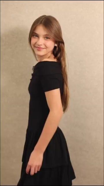Video de Vestido em Malha e Viscose Sara 8836