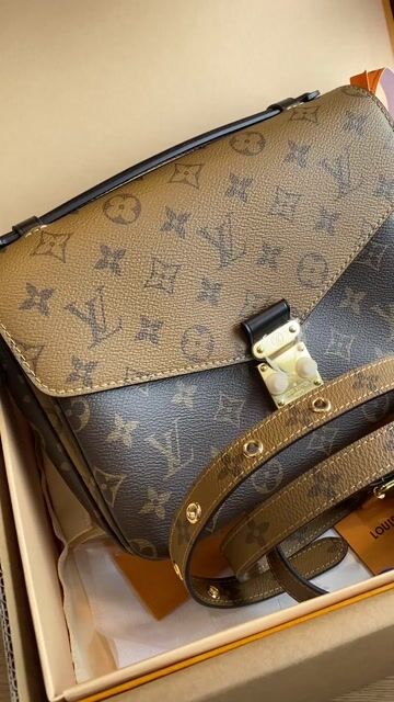 Vídeo de Bolsa Pochette Métis LV Monogram