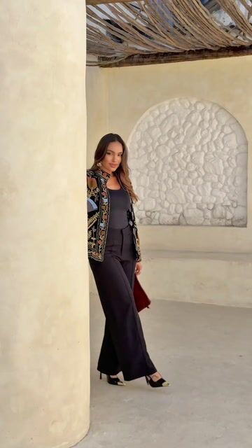 Video de Casaco veludo boho bordado Cod:J-14 preto