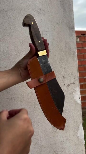 Video de hacha tata madera