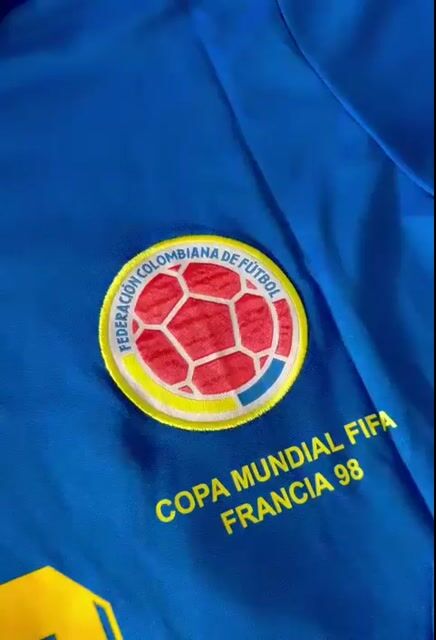 Video de CAMISETA COLOMBIA 1998 SUPLENTE AZUL VALDERRAMA 10