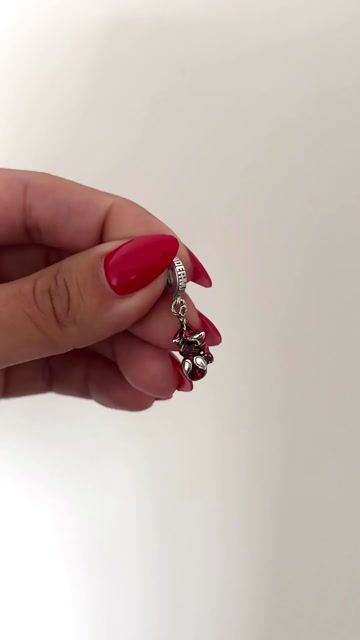 Video de CHARM SPIDER-MAN COLGADO