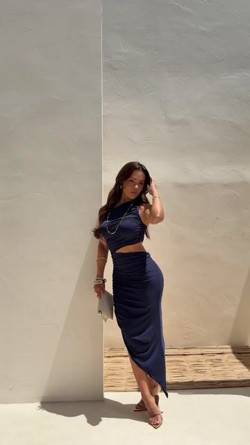 Vídeo de VESTIDO NICOLE - AZUL MARINHO