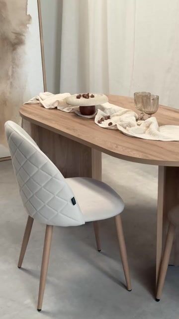 Video de Combo Mesa Ronda 1.20m Madera + x4 Silla Cheers Madera Beige Matelasse set x4